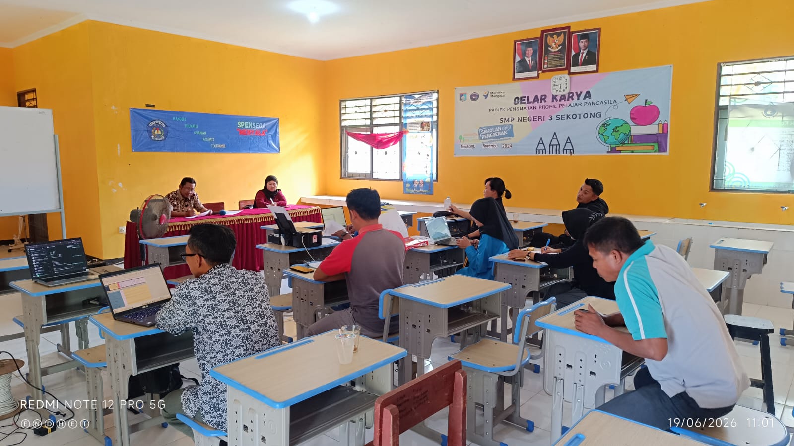 Rapat Pleno Dewan Guru Penentuan Kenaikan Kelas 7 dan 8 SMPN 3 Sekotong TA 2025/2026
